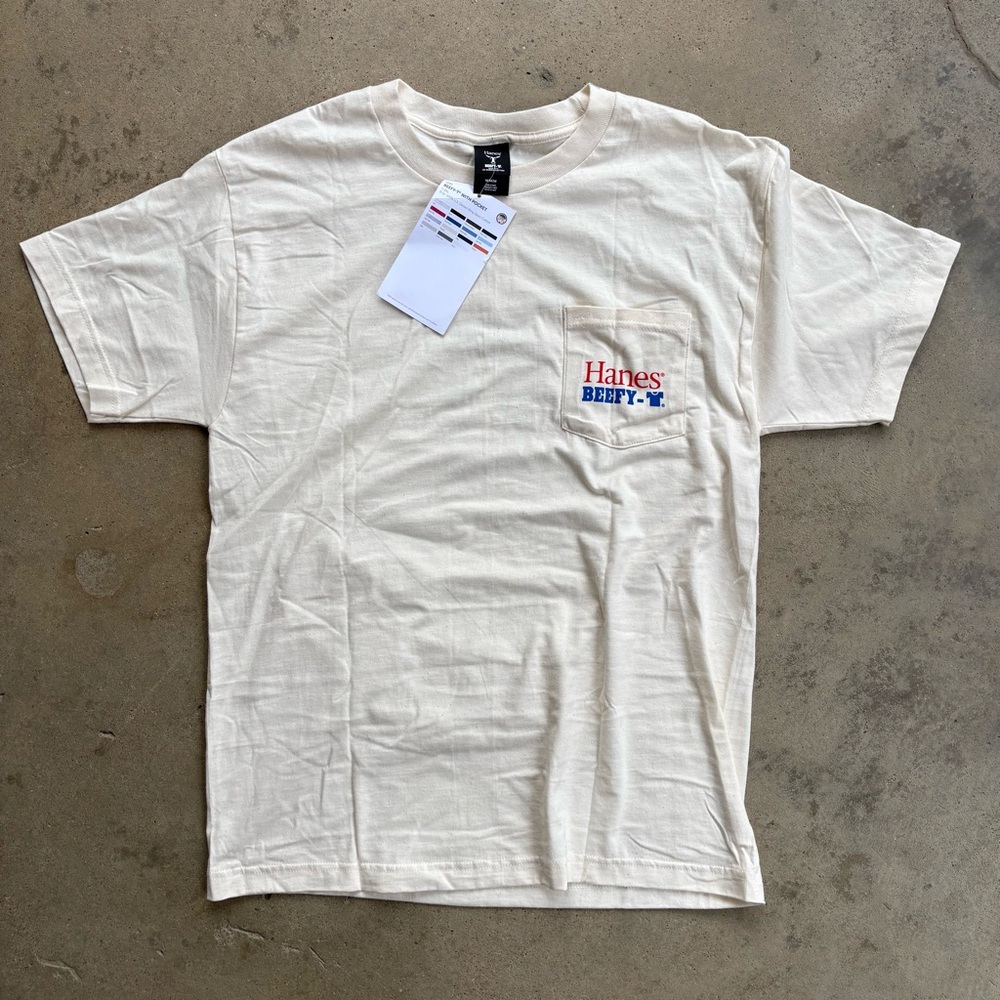 NWT Hanes BEEFY-T Promotional T-Shirt Men's Medium Cream Pocket-T